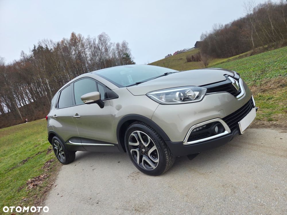 Renault Captur 1.2 TCe Helly Hansen EDC - 1