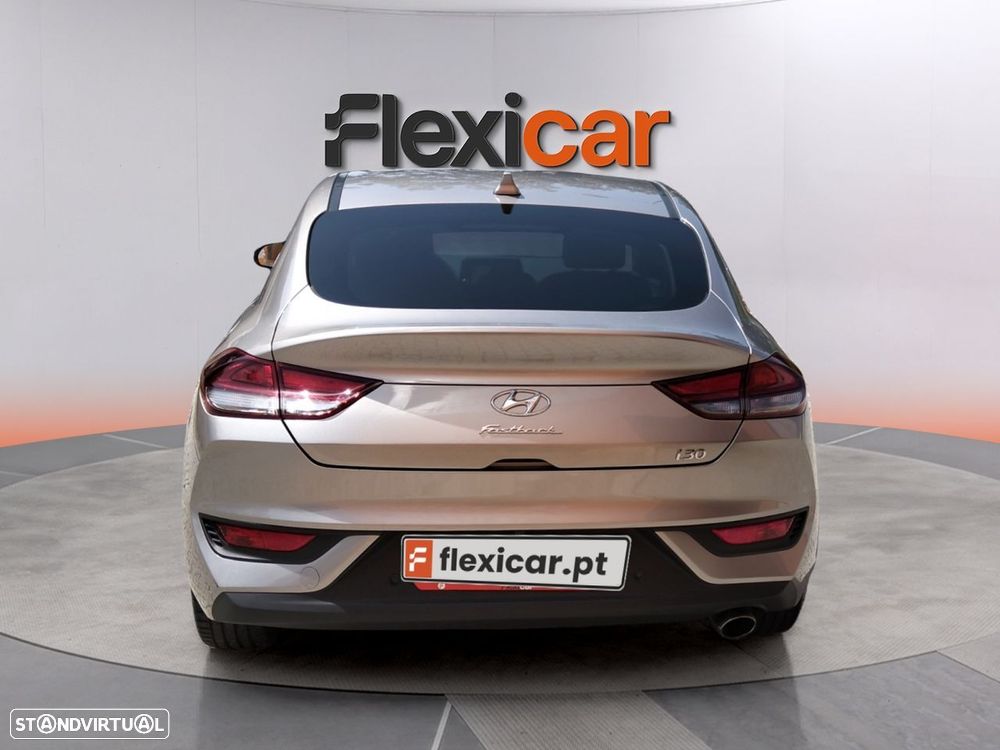 Hyundai i30 Fastback - 6