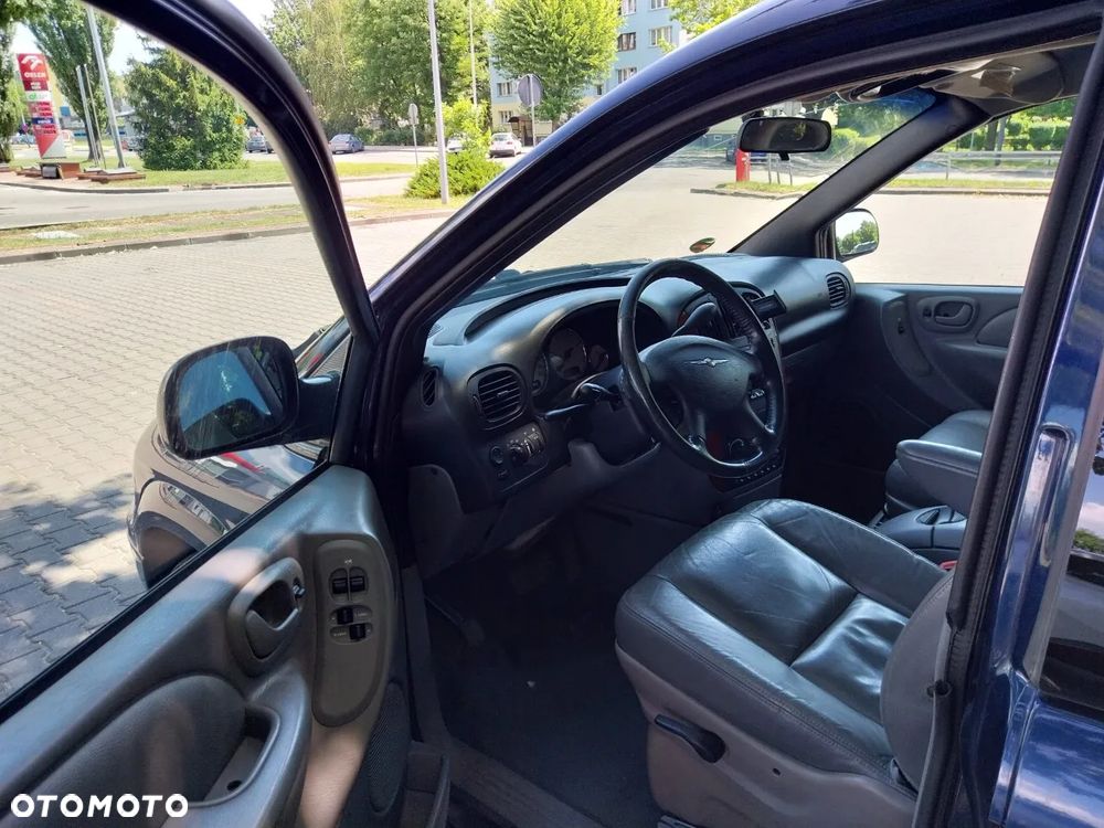 Chrysler Voyager 2.8 LX CRD - 14