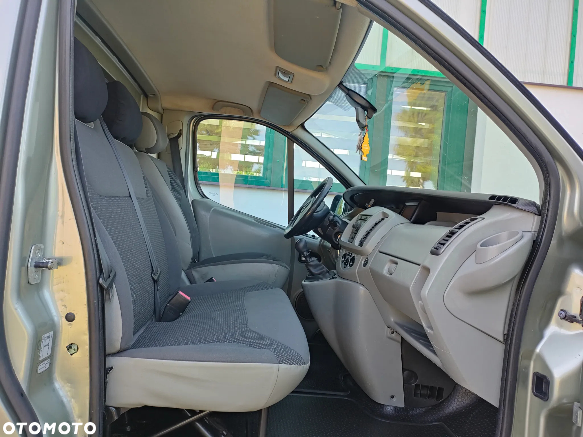 Opel Vivaro - 14
