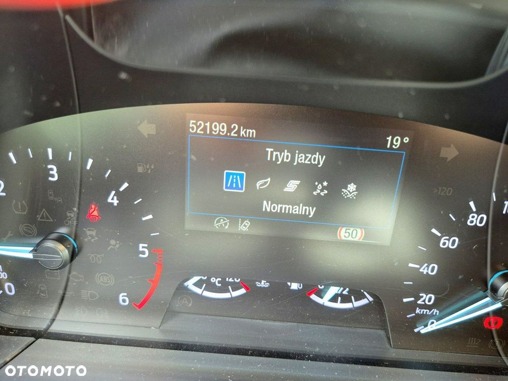 Ford Kuga - 17