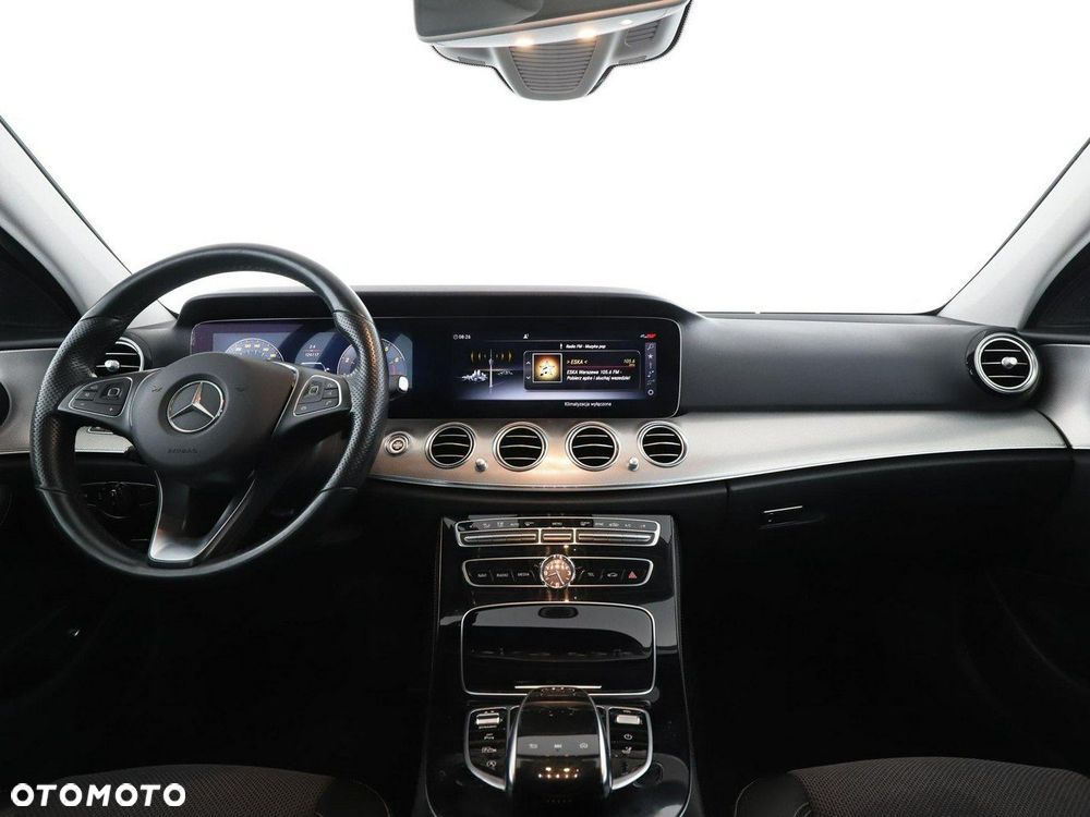 Mercedes-Benz Klasa E 250 9G-TRONIC Avantgarde - 15