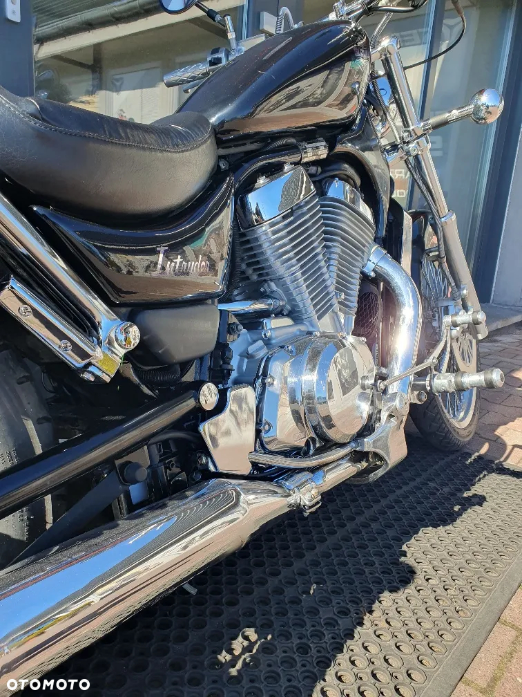 Suzuki Intruder - 15