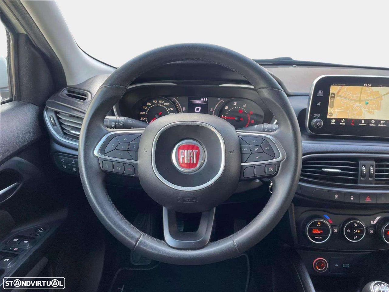 Fiat Tipo Station Wagon 1.6 M-Jet Lounge J17 - 12