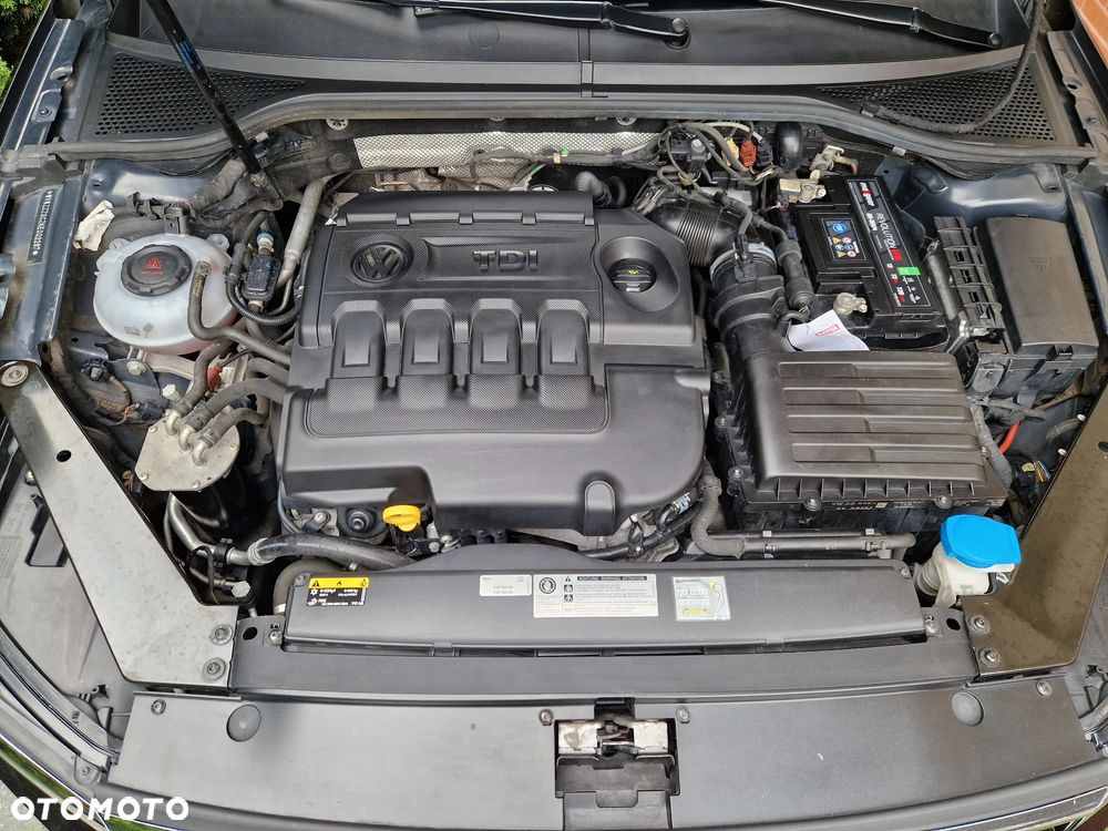 Volkswagen Passat 2.0 TDI SCR Highline DSG - 14