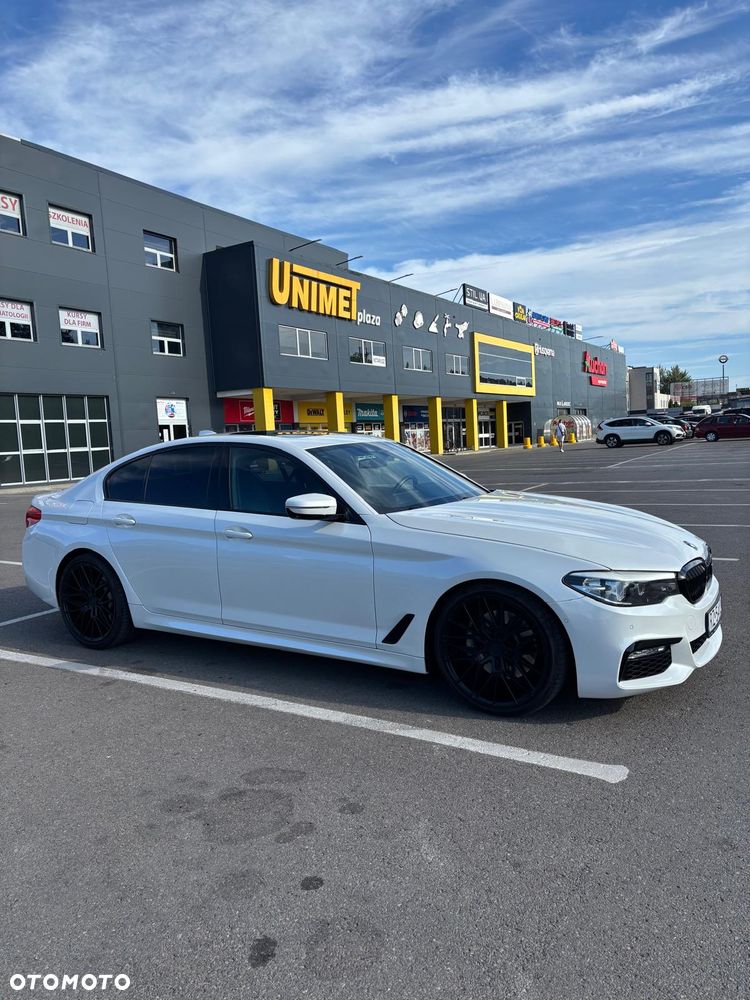BMW Seria 5 530i xDrive Sport Line - 3