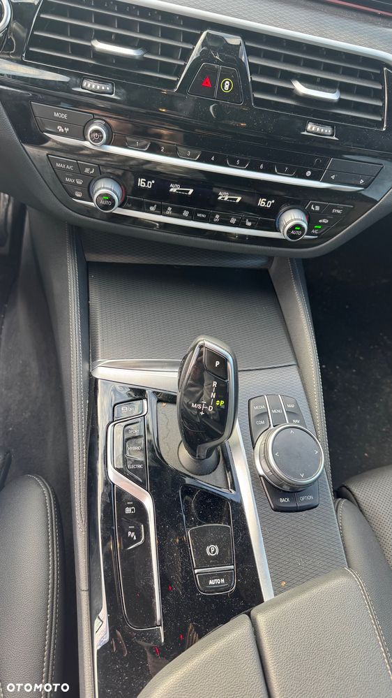 BMW Seria 5 530e M Sport sport - 10