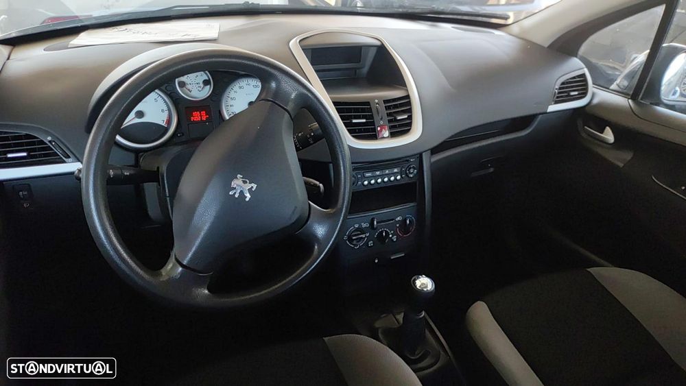 Peugeot 207 - 4