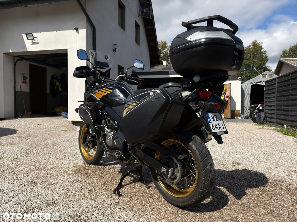 Suzuki V-STROM - 4