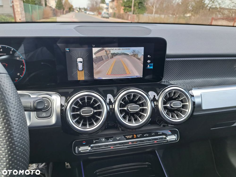 Mercedes-Benz GLB 200 7G-DCT AMG Line - 15