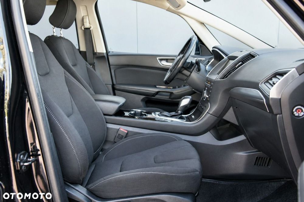 Ford S-Max - 17