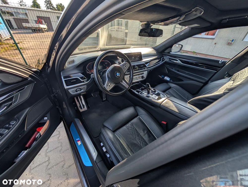BMW Seria 7 750i xDrive - 7