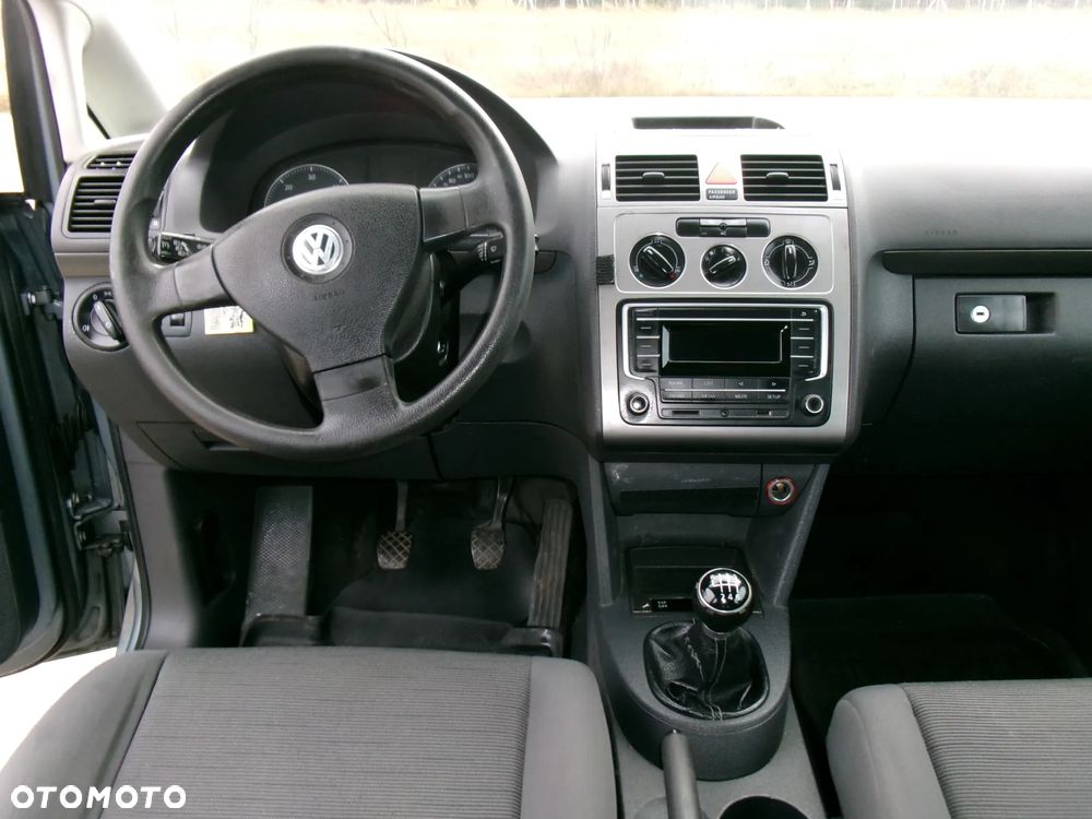 Volkswagen Touran - 7