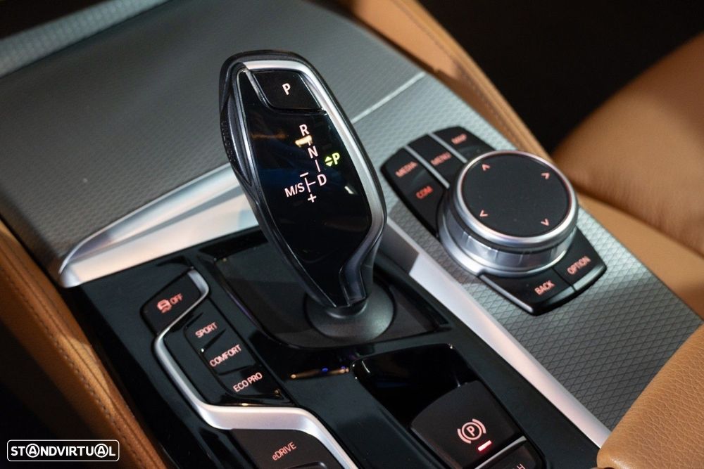 BMW 530 e iPerformance Pack M - 26