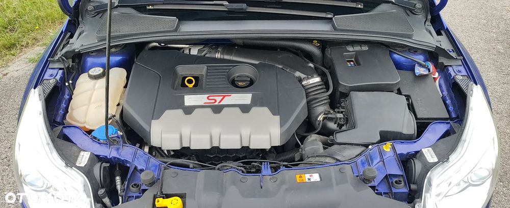 Ford Focus 2.0 EcoBoost ST - 16