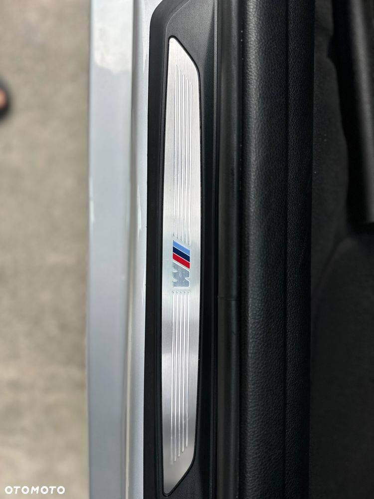 BMW Seria 3 328i Sport Line - 25