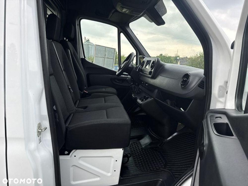 Mercedes-Benz Sprinter - 34