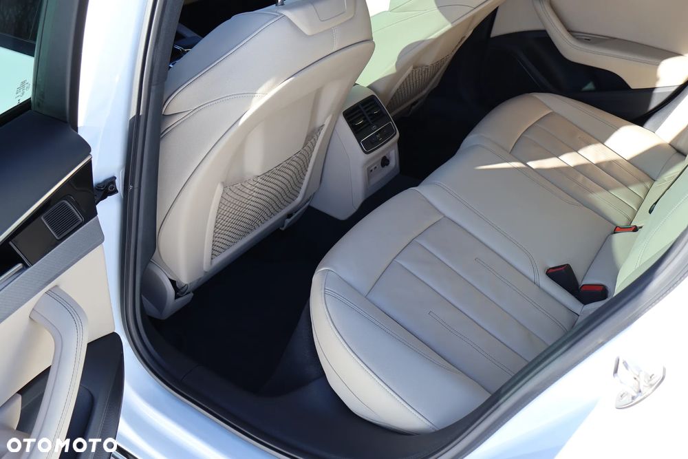 Audi A4 Limousine 45 TFSI quattro S tronic S line - 37