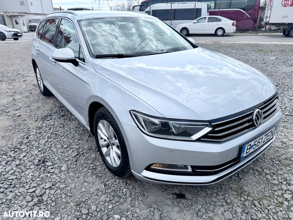 Volkswagen Passat - 1