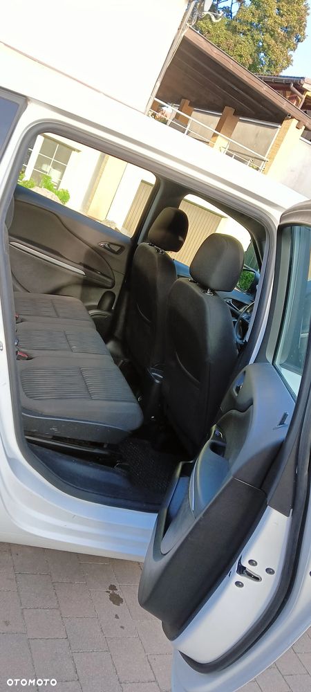 Opel Zafira - 7