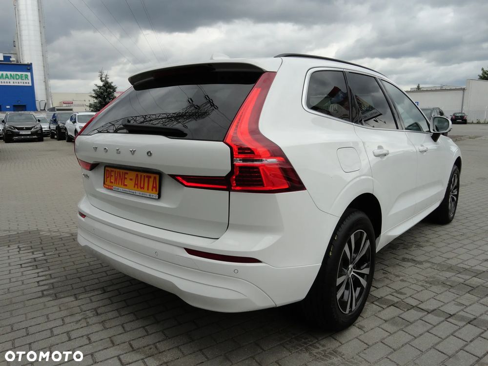 Volvo XC 60 B4 D AWD Geartronic Momentum Pro - 8