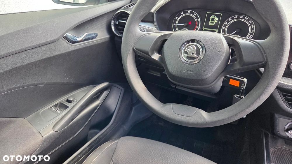 Skoda Fabia 1.0 Ambition - 16