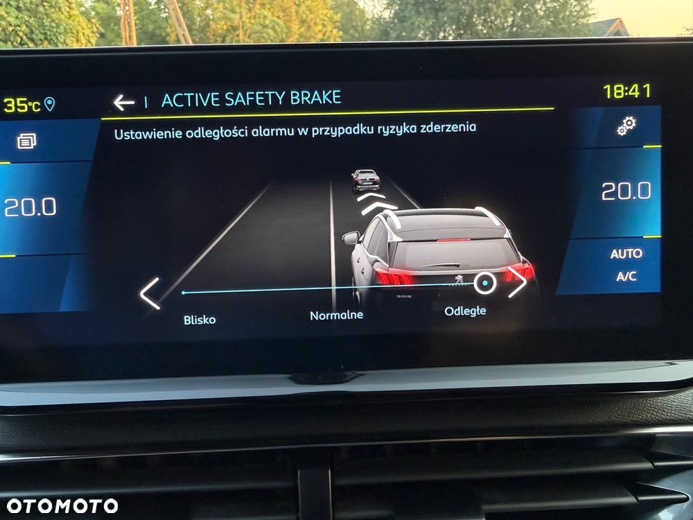 Peugeot 3008 225 e-EAT8 Allure - 25