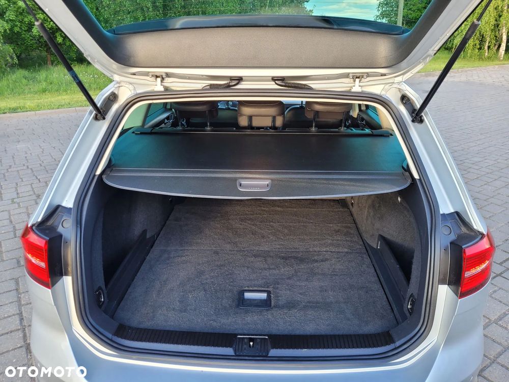 Volkswagen Passat 2.0 TDI (BlueMotion Technology) Highline - 34