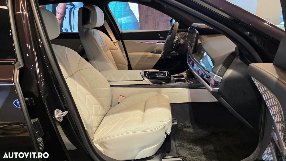 BMW Seria 7 - 12