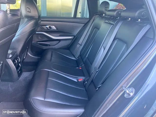 BMW 320 e Touring Pack Desportivo M Auto - 36
