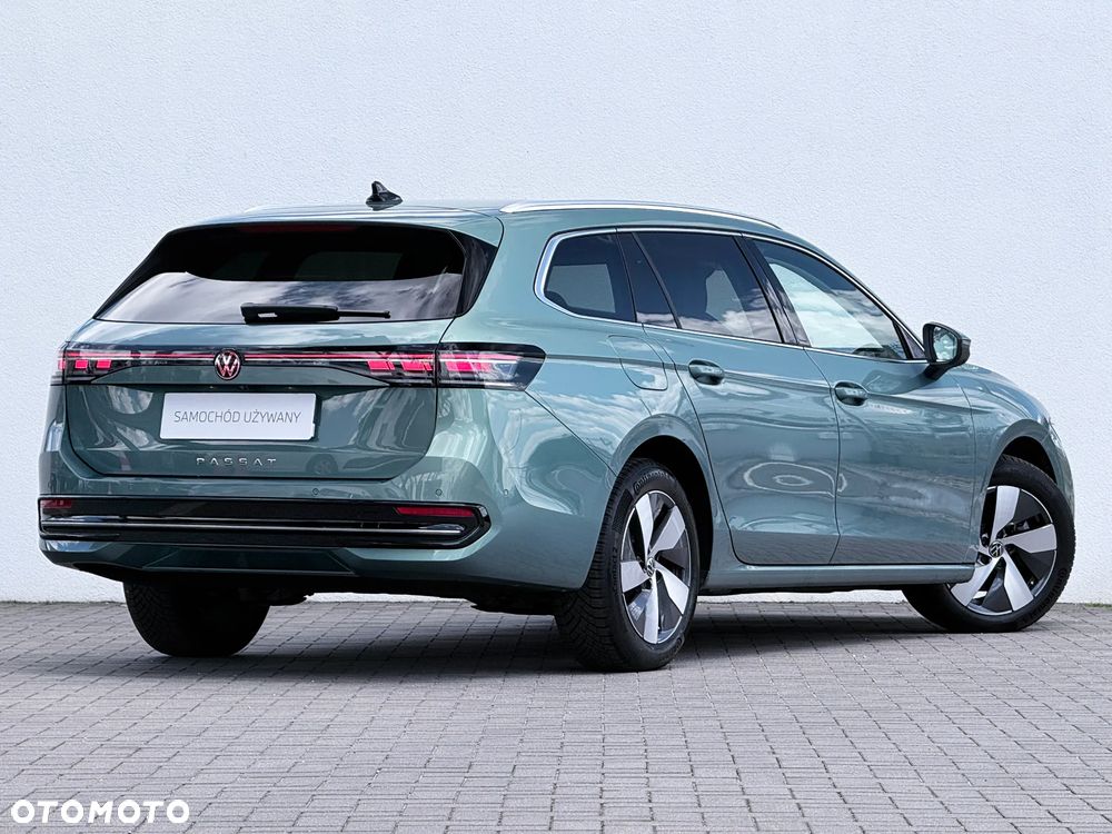 Volkswagen Passat Variant 2.0 TDI SCR DSG Elegance - 3