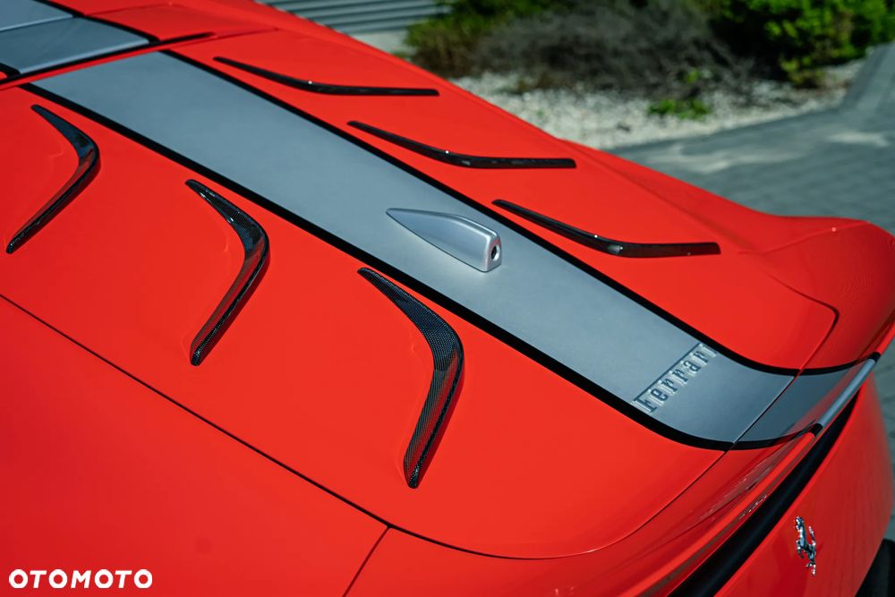 Ferrari 812 Superfast - 13