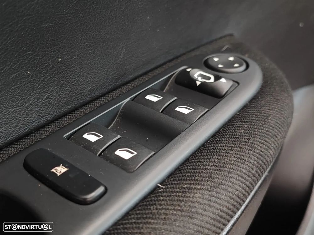 Peugeot 307 1.4 HDi XS Premium - 14