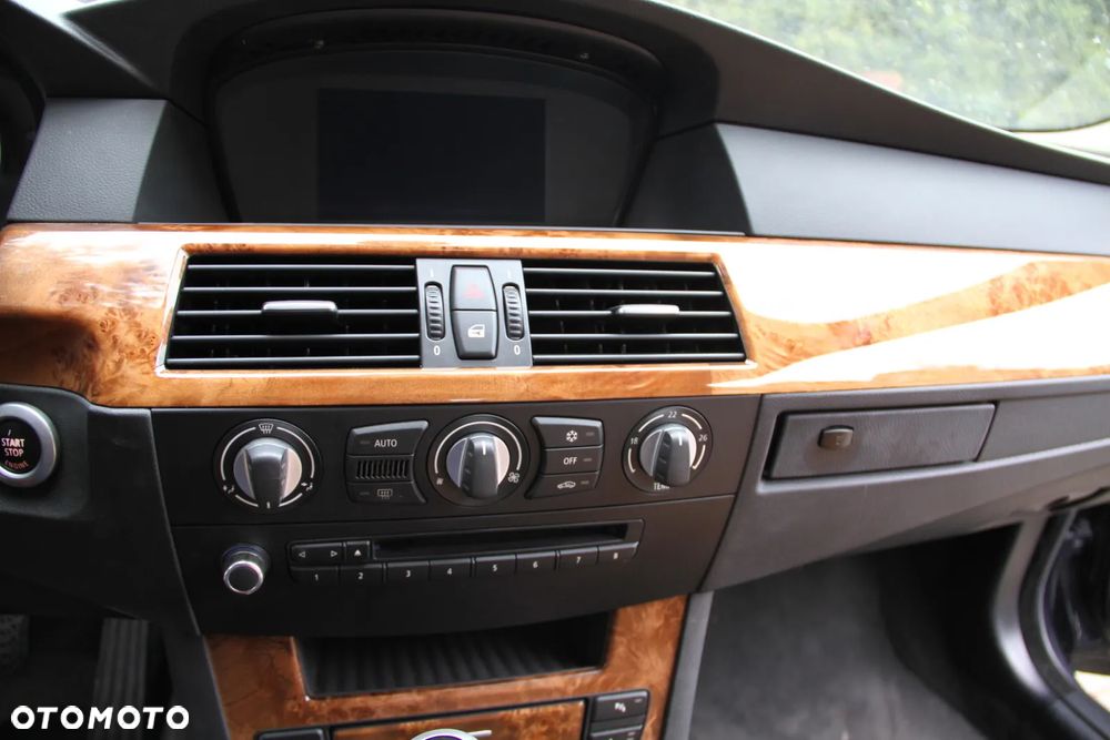 BMW Seria 5 520d - 8