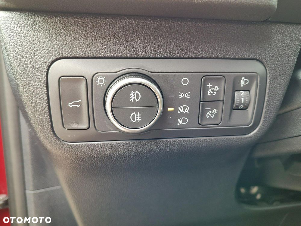 Ford Kuga 2.5 FHEV FWD ST-Line eCVT - 24