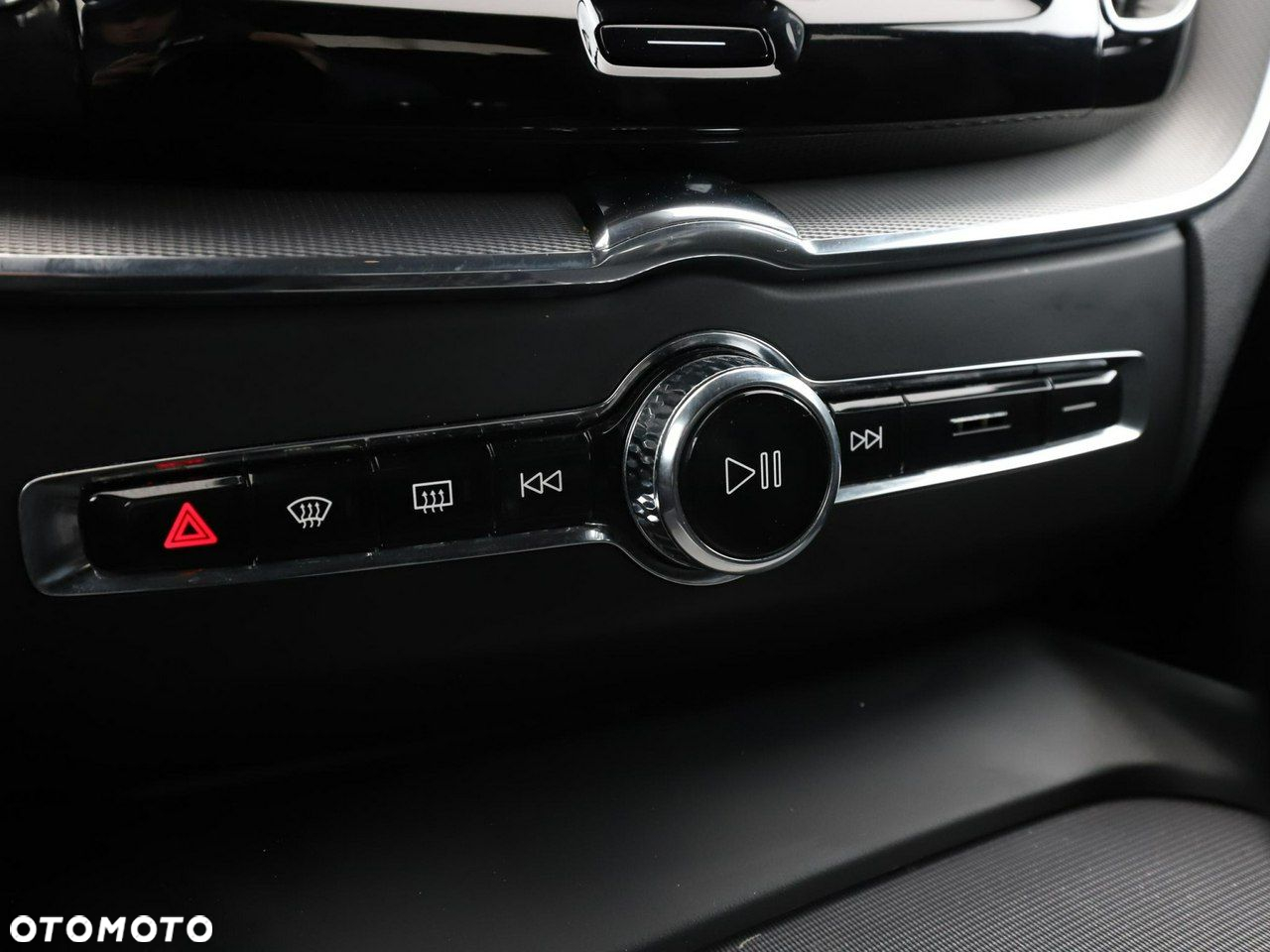 Volvo XC 60 D4 AWD Geartronic RDesign - 29