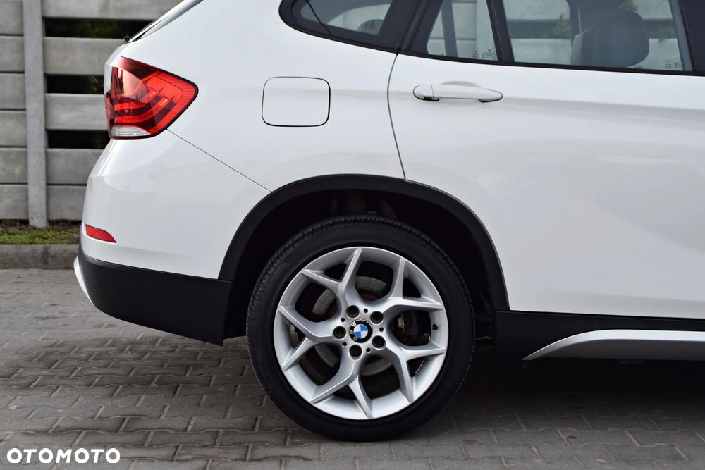 BMW X1 sDrive18d xLine - 14