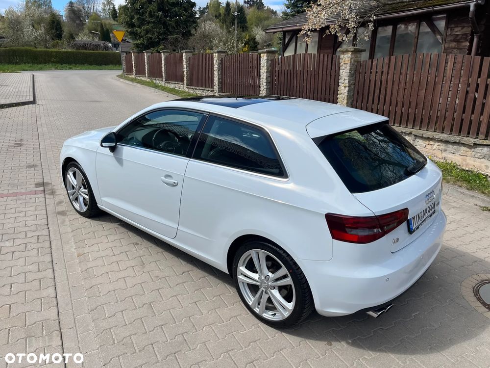 Audi A3 3-drzwiowe 1.4 TFSI S line Sportpaket - 3