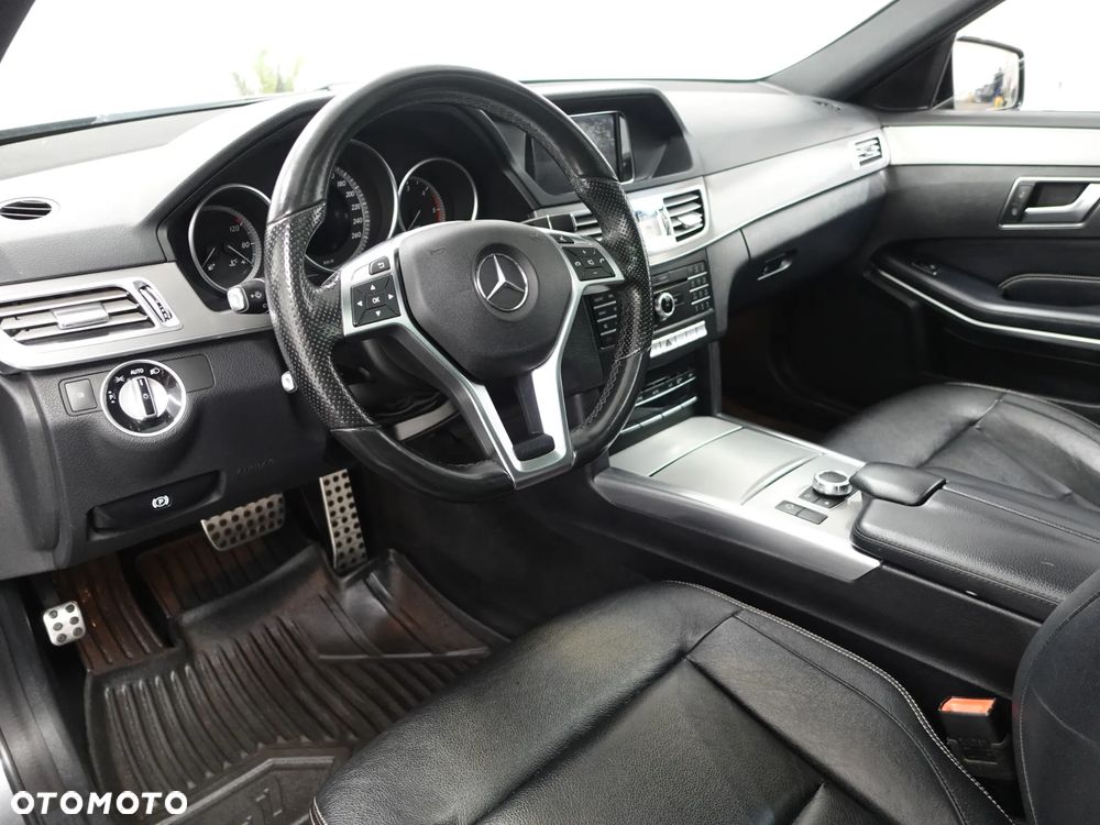 Mercedes-Benz Klasa E ver-220-t-bluetec-blueefficiency-edition-9g--tronic - 19