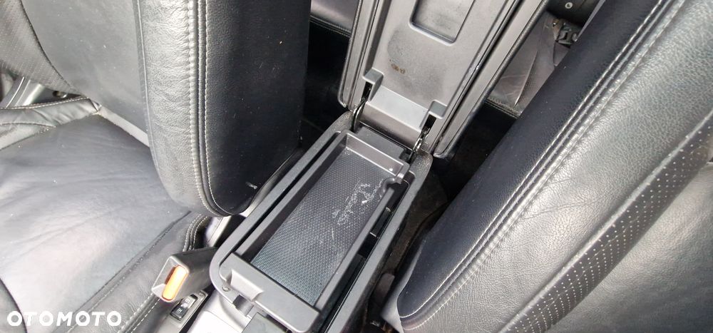 Mitsubishi Outlander 2.2 DI-D 4WD Instyle - 25