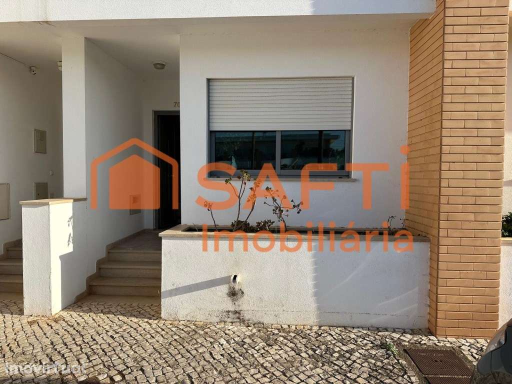 Magnifica Moradia geminada T2 com piscina em Albufeira! - Grande imagem: 3/10