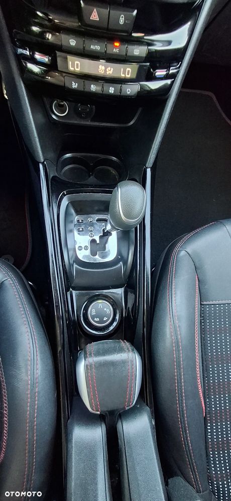 Peugeot 2008 PureTech 110 Stop&Start EAT6 GT-Line Edition - 18
