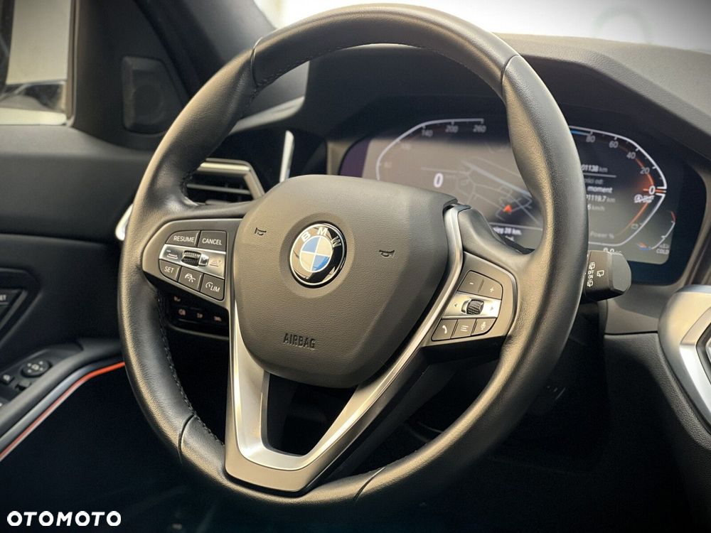 BMW Seria 3 320d xDrive Sport Line sport - 23