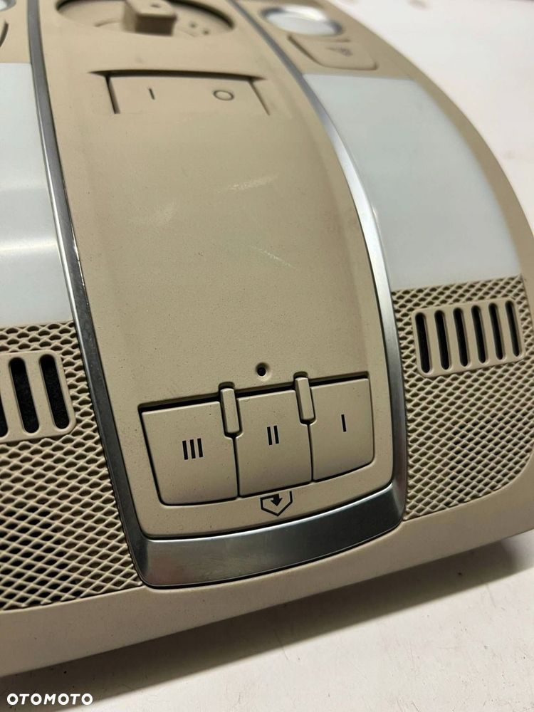 4F0 947 135 BR Lampka sufitowa Audi A6 S6 C6 4F - 2