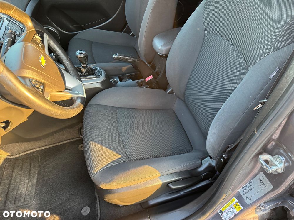 Chevrolet Cruze - 14