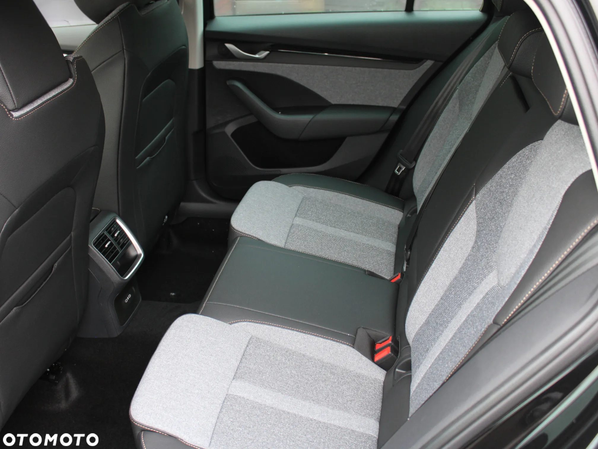 Skoda Octavia 1.5 TSI mHEV Edition 130 Selection DSG - 20