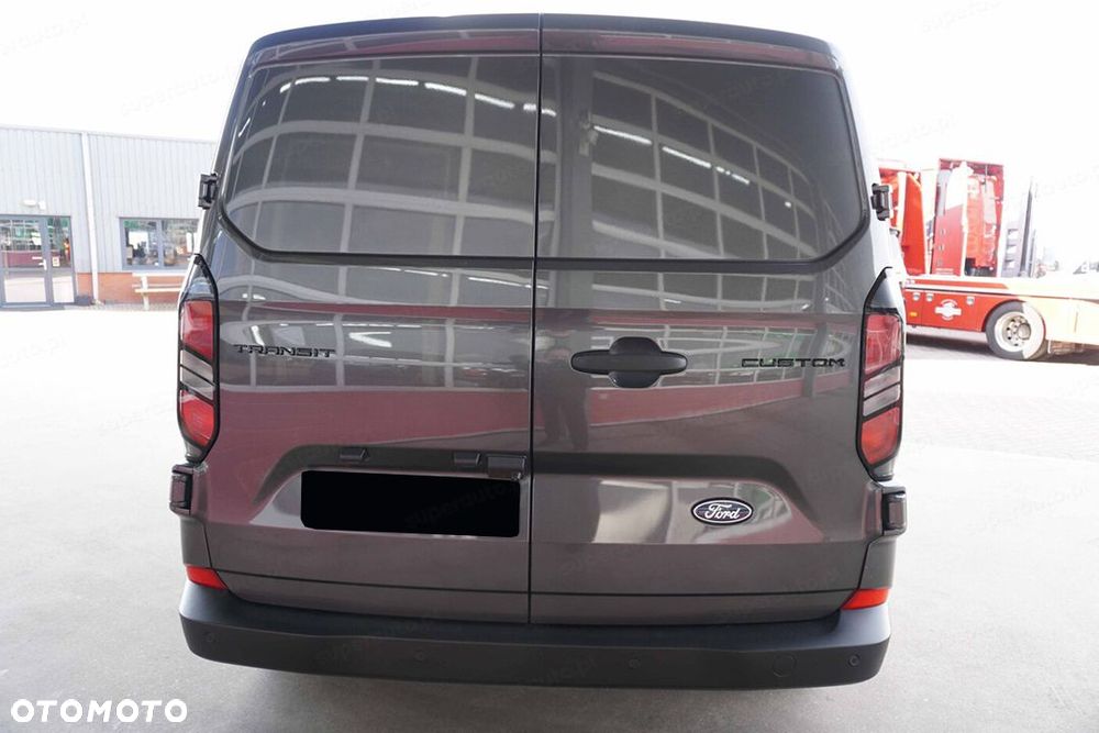 Ford Transit Custom 320 L2H1 Trend 2.5 PHEV CVT 2.5 232KM - 5