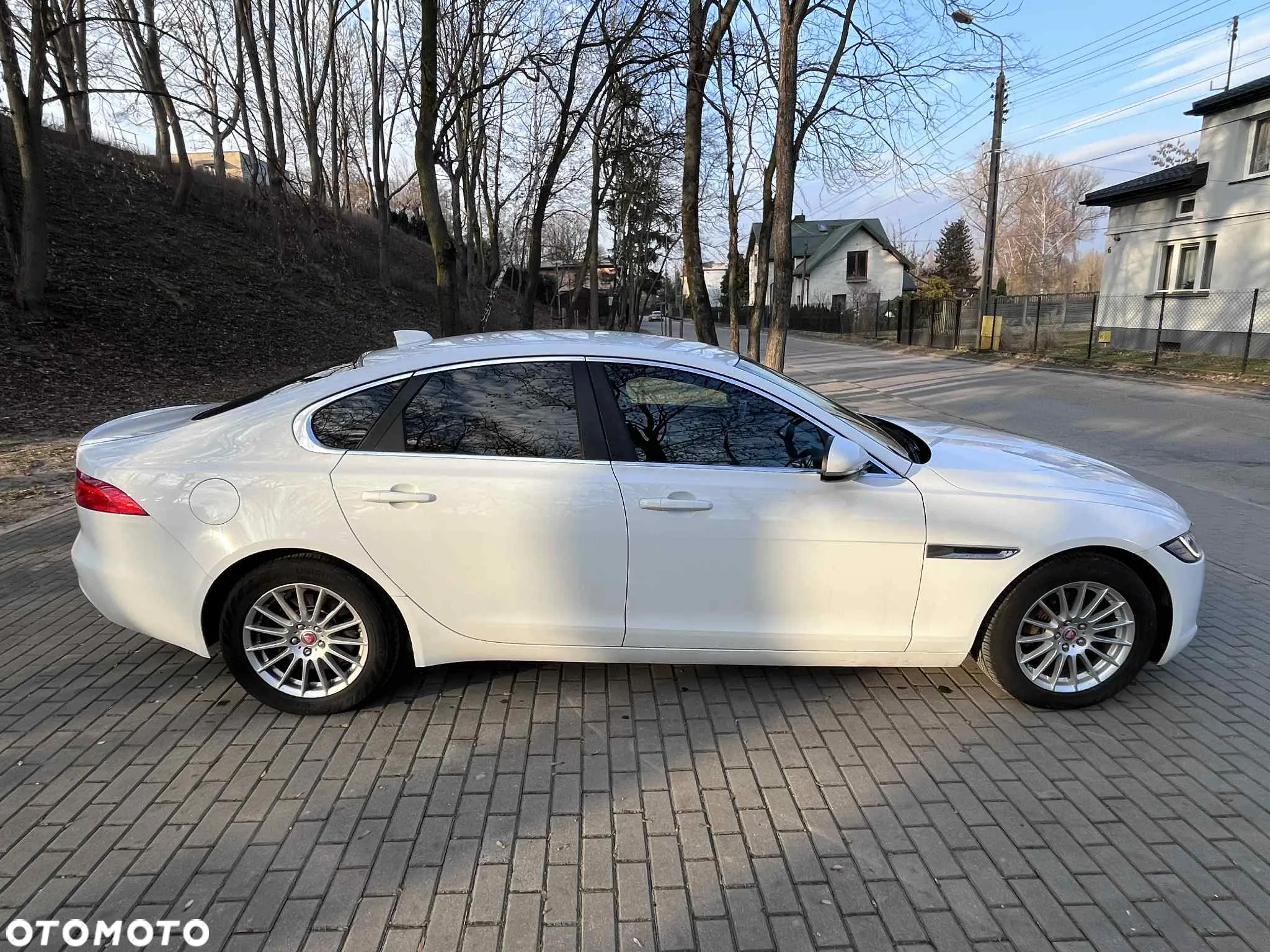 Jaguar XF - 3