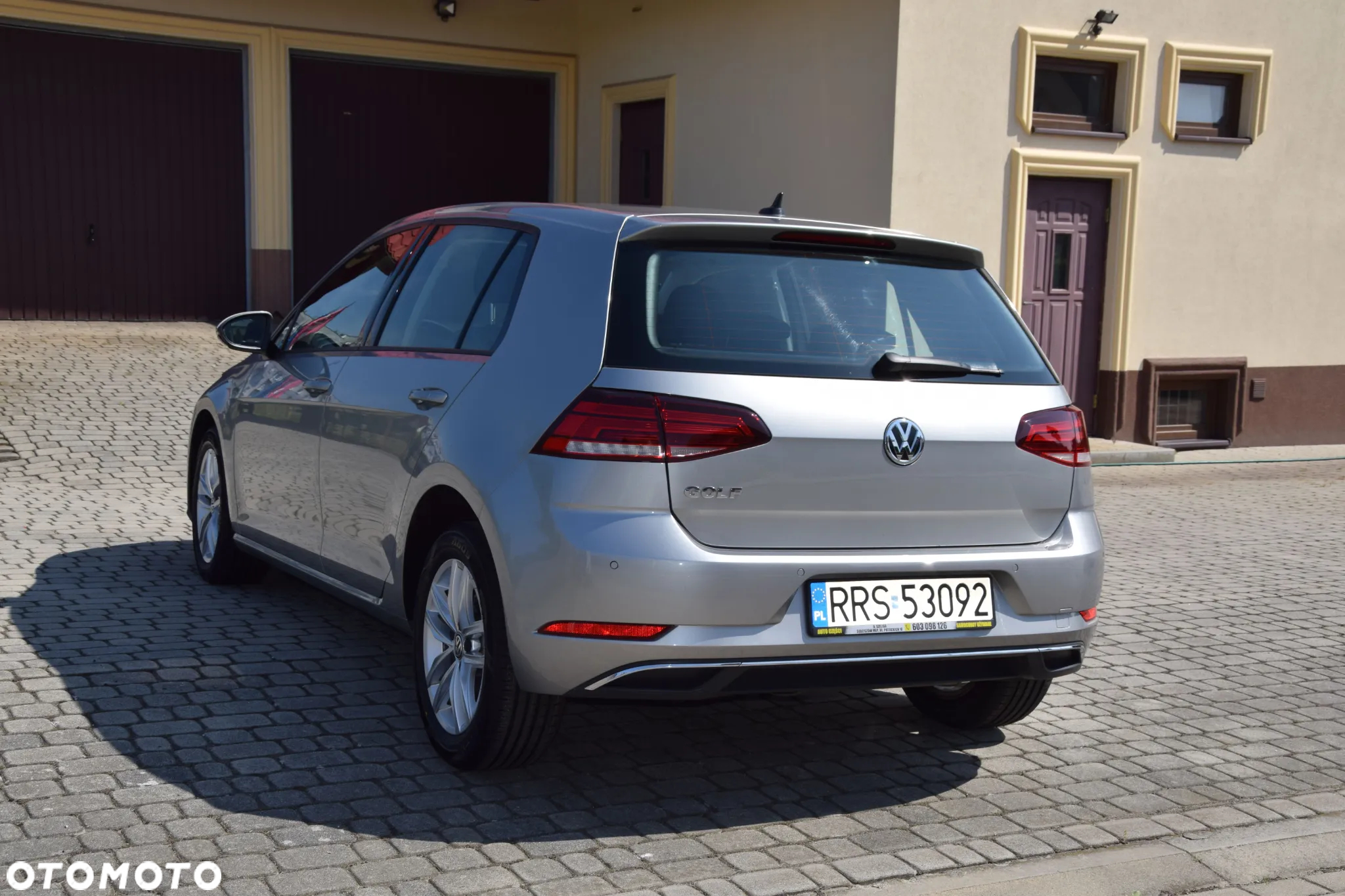 Volkswagen Golf - 5
