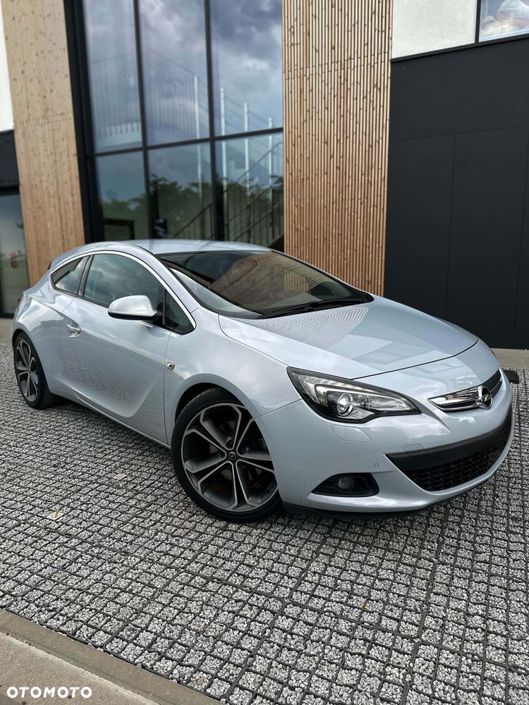 Opel Astra 2.0 CDTI ecoFLEX Start/Stop - 2